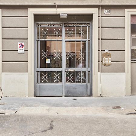 Elegante Appartamento Minimal Dai Tocchi Botanici Milano Eksteriør bilde