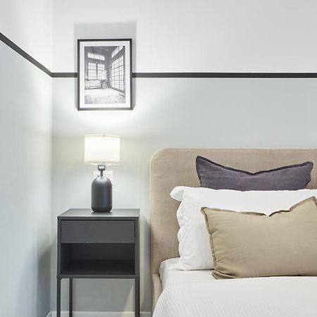 Elegante Appartamento Minimal Dai Tocchi Botanici Milano Eksteriør bilde