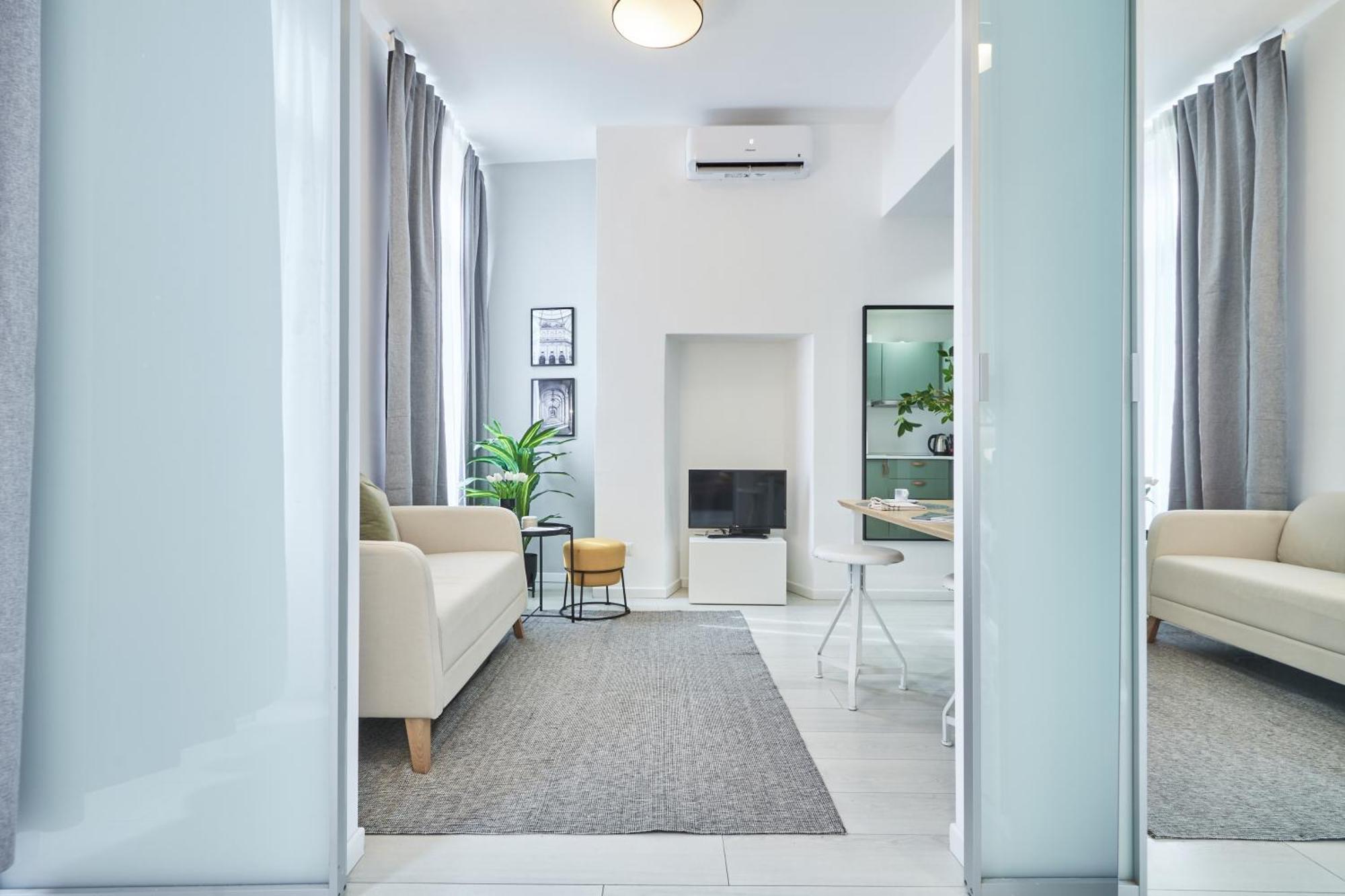 Elegante Appartamento Minimal Dai Tocchi Botanici Milano Eksteriør bilde
