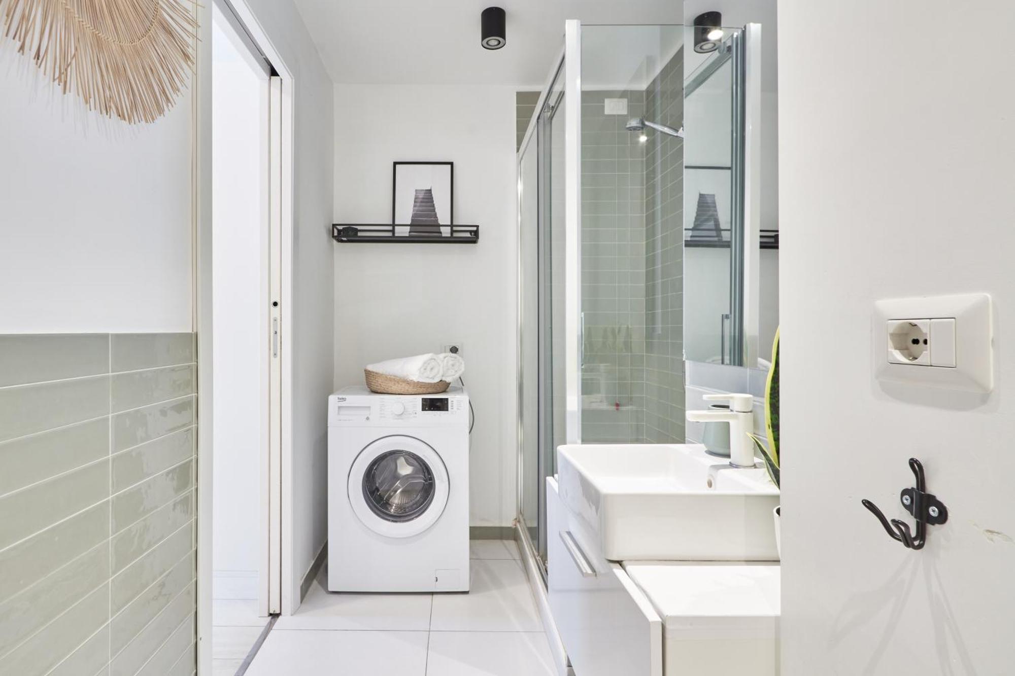 Elegante Appartamento Minimal Dai Tocchi Botanici Milano Eksteriør bilde