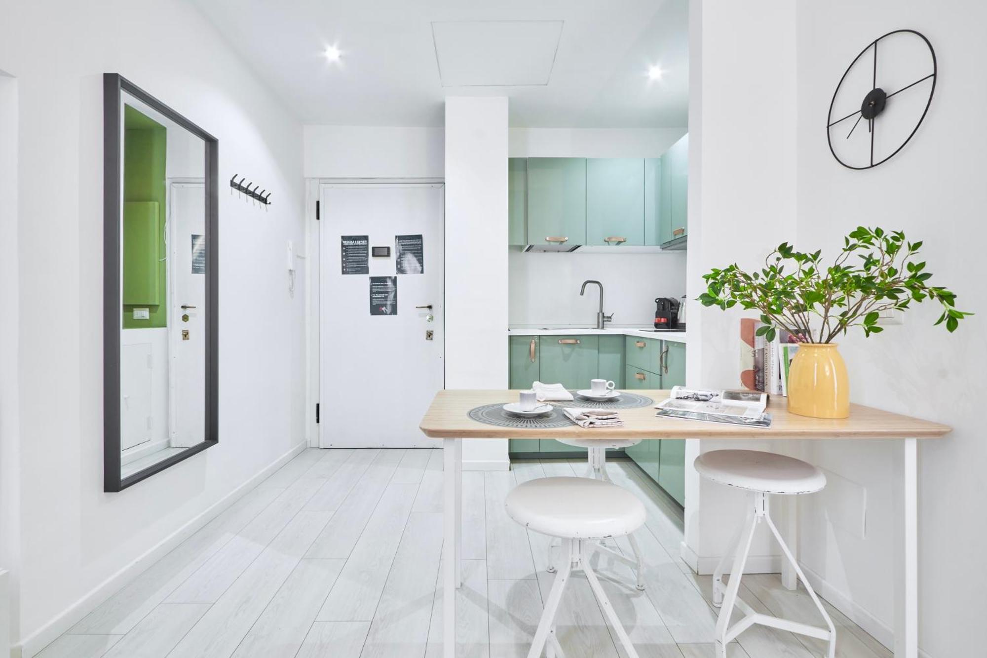 Elegante Appartamento Minimal Dai Tocchi Botanici Milano Eksteriør bilde